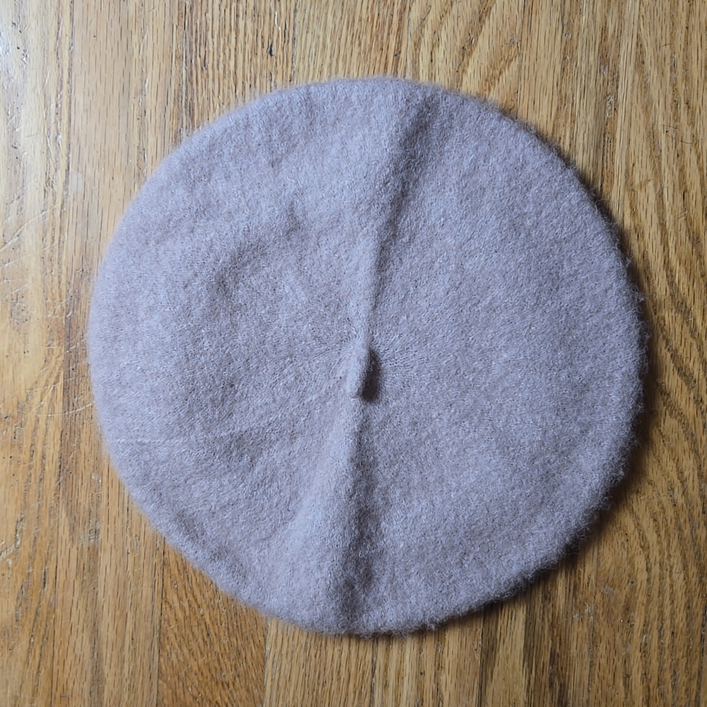 BN Urban Outfitters 100% wool beige tan beret - Picture 2 of 4